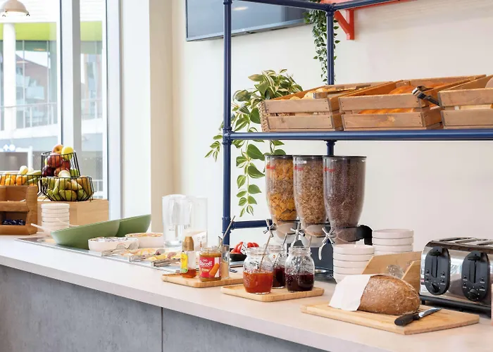 Ibis Budget Centrum * Левен